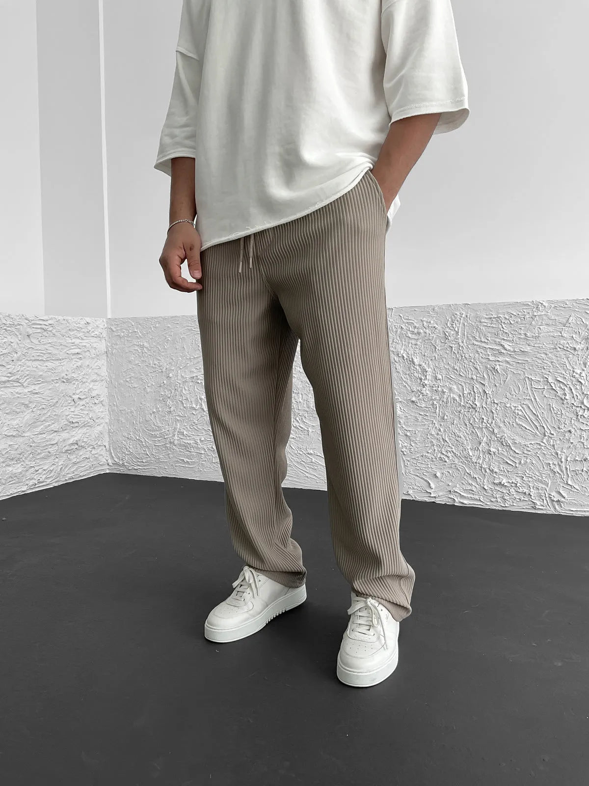 Cameron | Straight-Cut Ribbed Pants