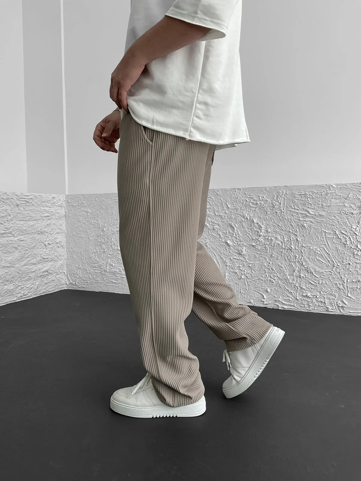 Cameron | Straight-Cut Ribbed Pants