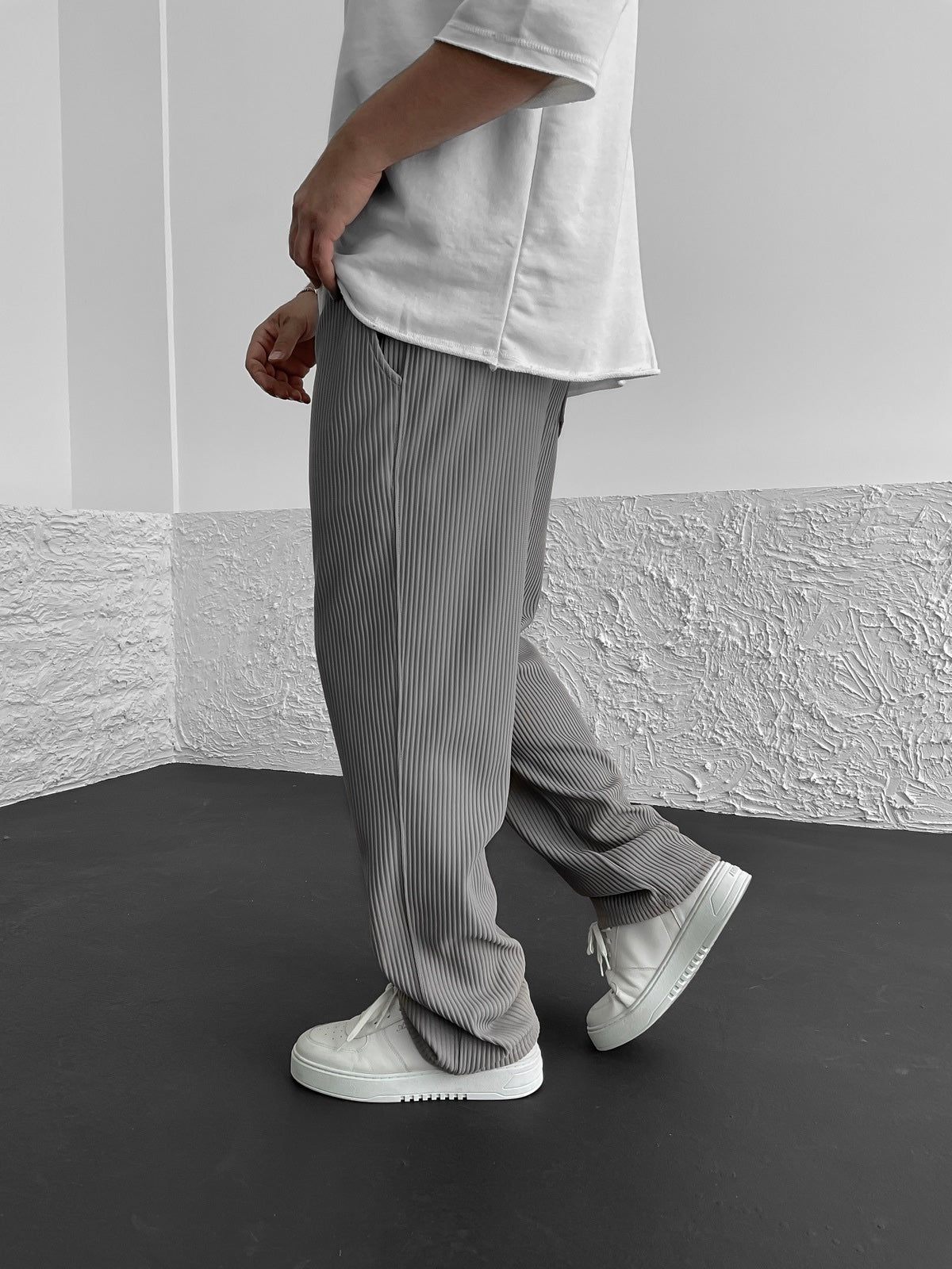 Cameron | Straight-Cut Ribbed Pants