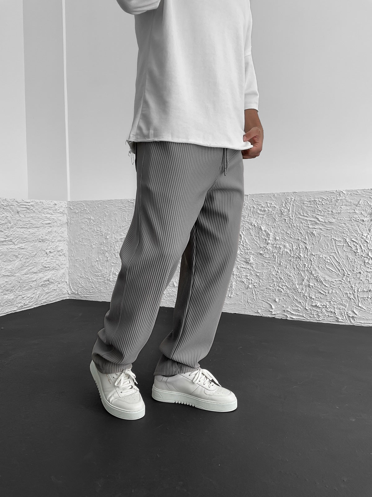 Cameron | Straight-Cut Ribbed Pants